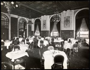 Jadalnia w hotelu Copley Plaza, Boston, 1912 lub 1913 (odbitka żelatynowa)